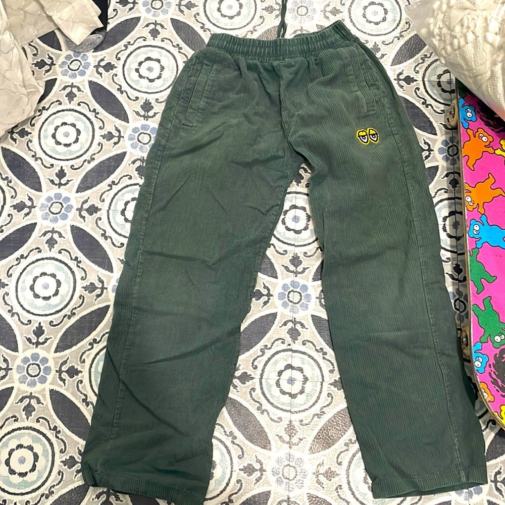 Very good quality krooked men corduroy skate pants